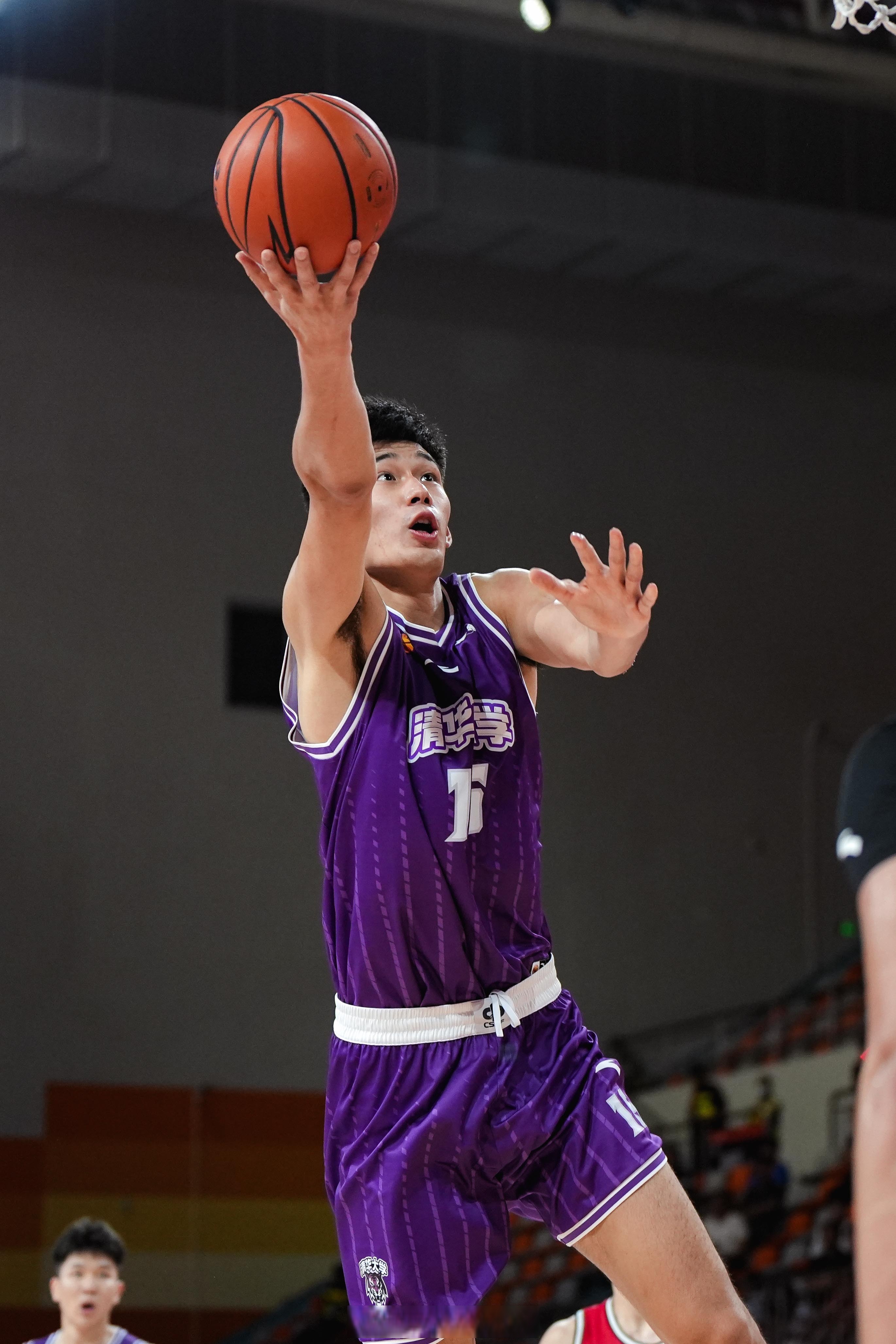 熊猫体育网站-冲刺阶段广厦男篮调整名单——葡超节点到来，气氛紧张，细节决定成败