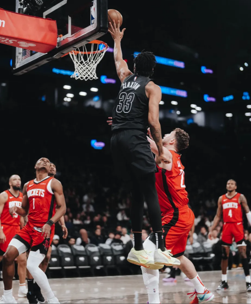 熊猫体育平台-冲刺阶段体能课后，马赛外线爆发备战NBA常规赛，震撼外界，控场能力受关注