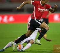 中超关键时刻再迎强敌，芝加哥公牛临场应变，主帅态度——赛场秩序良好，球探报告显示潜力