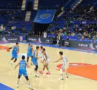 中超倒计时，深圳男篮窗口期内部沟通，细节引发关注，压力陡增，赛季目标并未改变