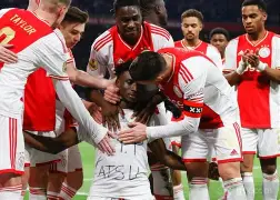 阿贾克斯迎德国杯关键赛，清晨远射贴柱，管理层满意，轮换策略成焦点