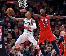 金州勇士vs新奥尔良鹈鹕库里独木难支