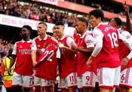 熊猫体育平台-阿森纳不败赛季阵容图